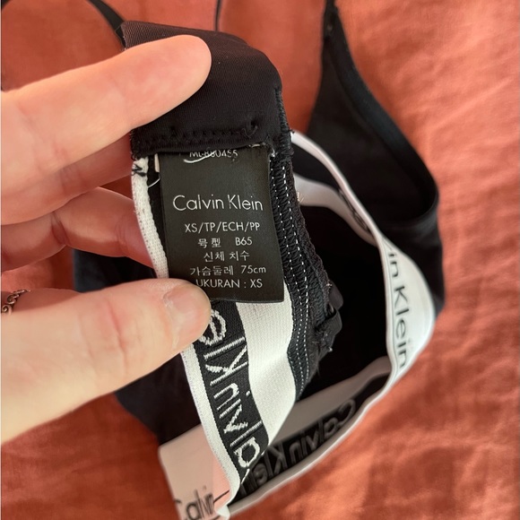 Calvin Klein bralette - Picture 3 of 3